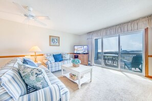 01-Surf-Or-Sound-Realty-807-Solar Reflections-Great-Room-01