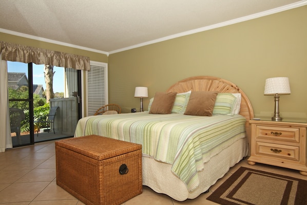 Huge MBR has king bed, 42" HDTV, patio overlooking pool
