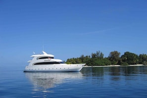 Maldives Safari Yacht Cruise - Maldives Travel Company