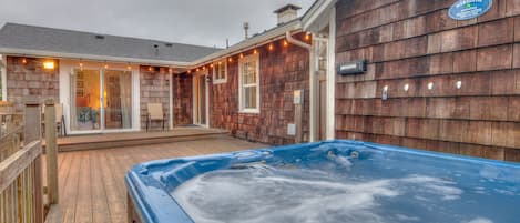 Hot Tub on Spacious Deck