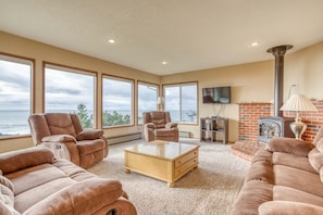 Living Area with seating