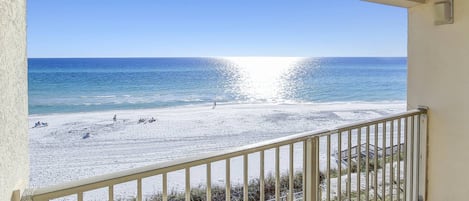 Stunning balcony view!