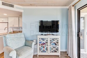 Living Area/TV