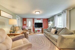 Living Room | Free WiFi | Central A/C & Heating | Board Games