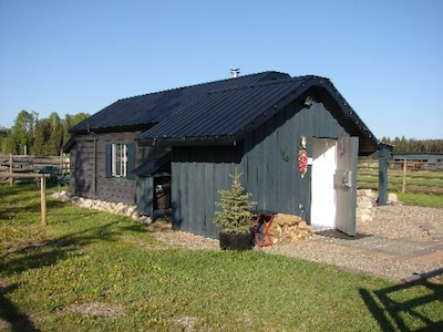 Woodhouse Cottages and Ranch - Cowboy Cottage