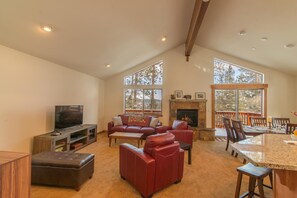 Open living area floor plan