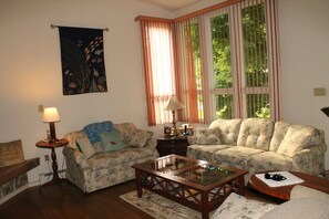 Spacious living room.