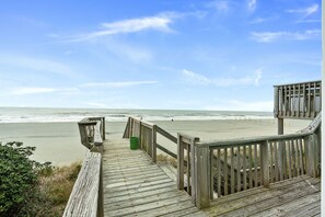 Deck / Walkway