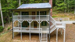 Creekside Cabin