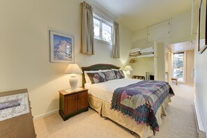 4 Master Bedroom