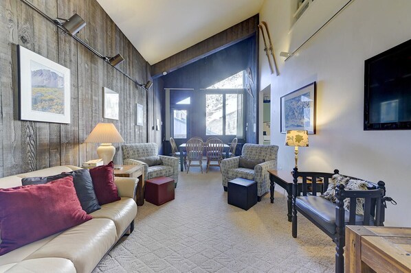 1 Living Room