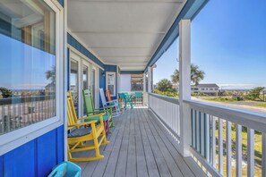 Front Covered Porch / View