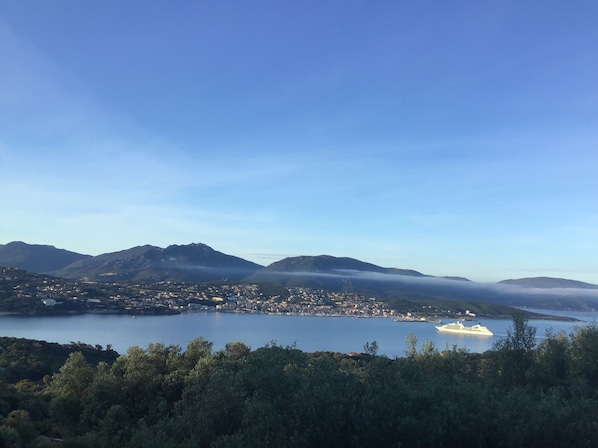 Vue sur Propriano depuis la maison 