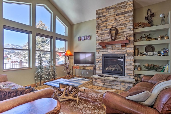 Estes Park Vacation Rental | 3BR | 2.5BA | Step-Free Access | 1,800 Sq Ft