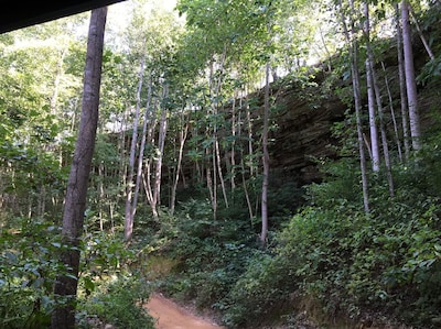 Cabin at Woods Creek Lake in East Bernstadt, Ky Beautiful Wooded Views