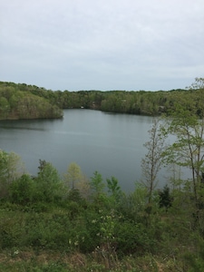 Cabin at Woods Creek Lake in East Bernstadt, Ky Beautiful Wooded Views