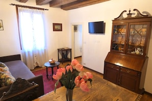 Living Room with Led TV and independent Air Conditioner