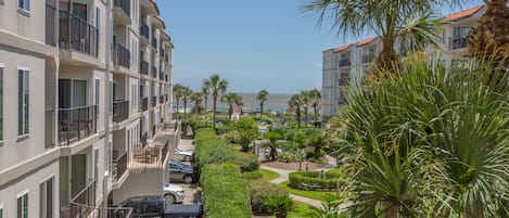 Beach Club 218 - Private Balcony Overlooking Courtyard