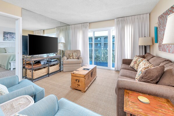 Beach Club 308 - Living Space with Balcony Access