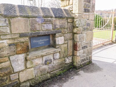 Woodbottom Farm, MELTHAM