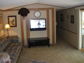 Flat Screen, DISH, DVD