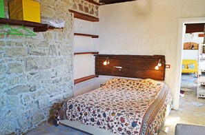 Casa Eolie: double bedroom