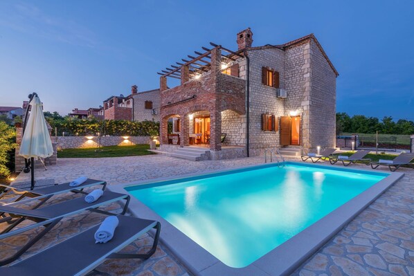 Villa Paradis 6 with private pool