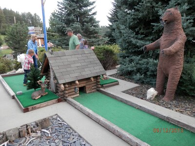 Bear's Den, Perfect Cozy Cabin for Small Families.