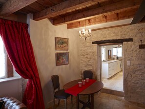 Cosy dining corner.