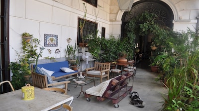 Confortevole stanza matrimoniale nel centro storico di Palermo
