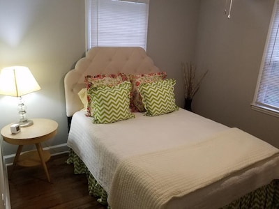 Great location! 5 min. to Downtown, Medical District, and the Masters