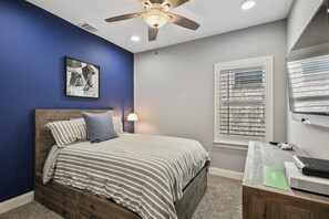 Bedroom 2 with TV 