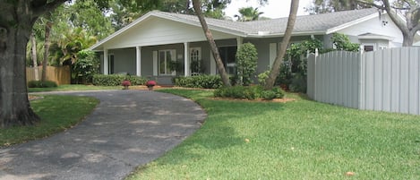 Front of house facing Driftwood Drive.  
Fence removed by Hurricane Ian 9/22