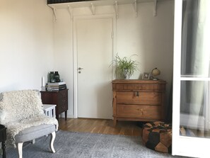 Bedroom/Livingroom