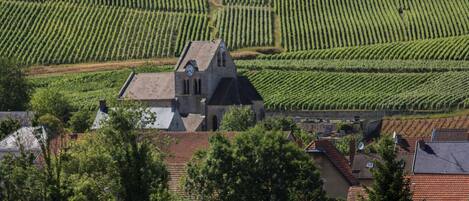 Unchair, village "Appellation Champagne" entre vignes & champs à 20 mn de Reims