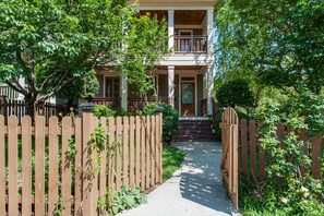 Another view of the front of the house from the sidewalk entrance