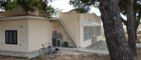 La casa vista dal giardino