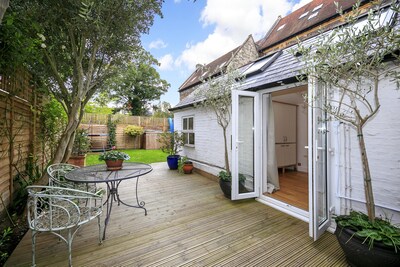 Self catering luxury garden studio in Richmond 