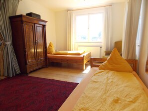 Schlafzimmer 2