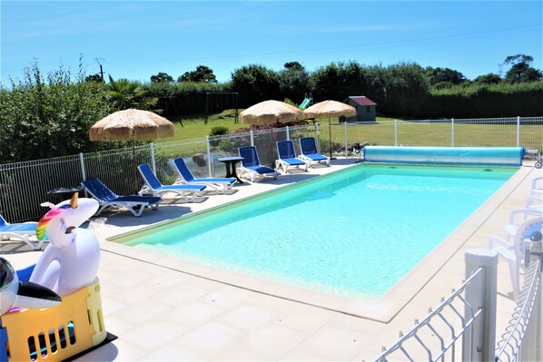 Heated 28C Swimming pool