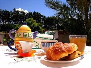 Breakfast meal
