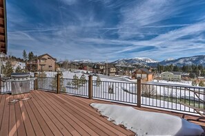 Private Deck w/ Mountain Views & Gas Grill