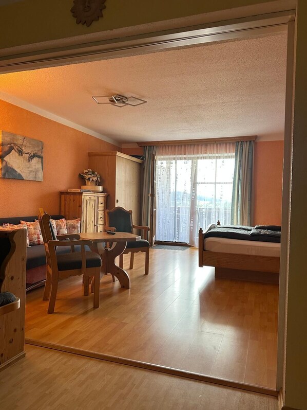 Ferienwohnung Rachel mit kostenfreier WLAN-Nutzung-Haus Hönigsgrub