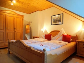 Ferienwohnung Hofblick-Ferienwohnung Hofblick - Schlafzimmer
