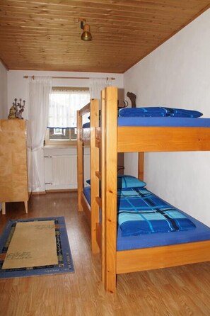 FeWo Stöberl Gerda(80 qm)mit herrlichem Blick auf den Großen Osser-kinderzimmer