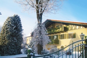 Häus'l im Park (Bad Birnbach)-Auch im Winter ist unser Häus'l im Park einen Besuch wert.
