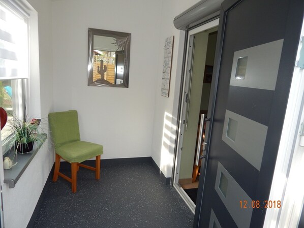 Ferienwohnung Wagner mit Terrasse und Kinderspielplatz-Eingang