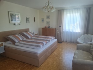 Ferienwohnung Schabmüller-Schlafzimmer