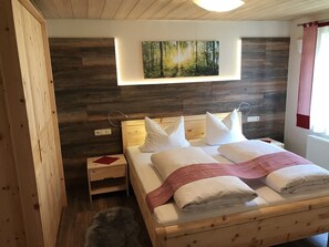 Ferienwohnung 1**** 73qm-Fewo 1 Zirbelschlafzimmer1