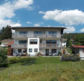 Ferienwohnungen "Dimpfl-Stadl" (Lohberg)-Haus